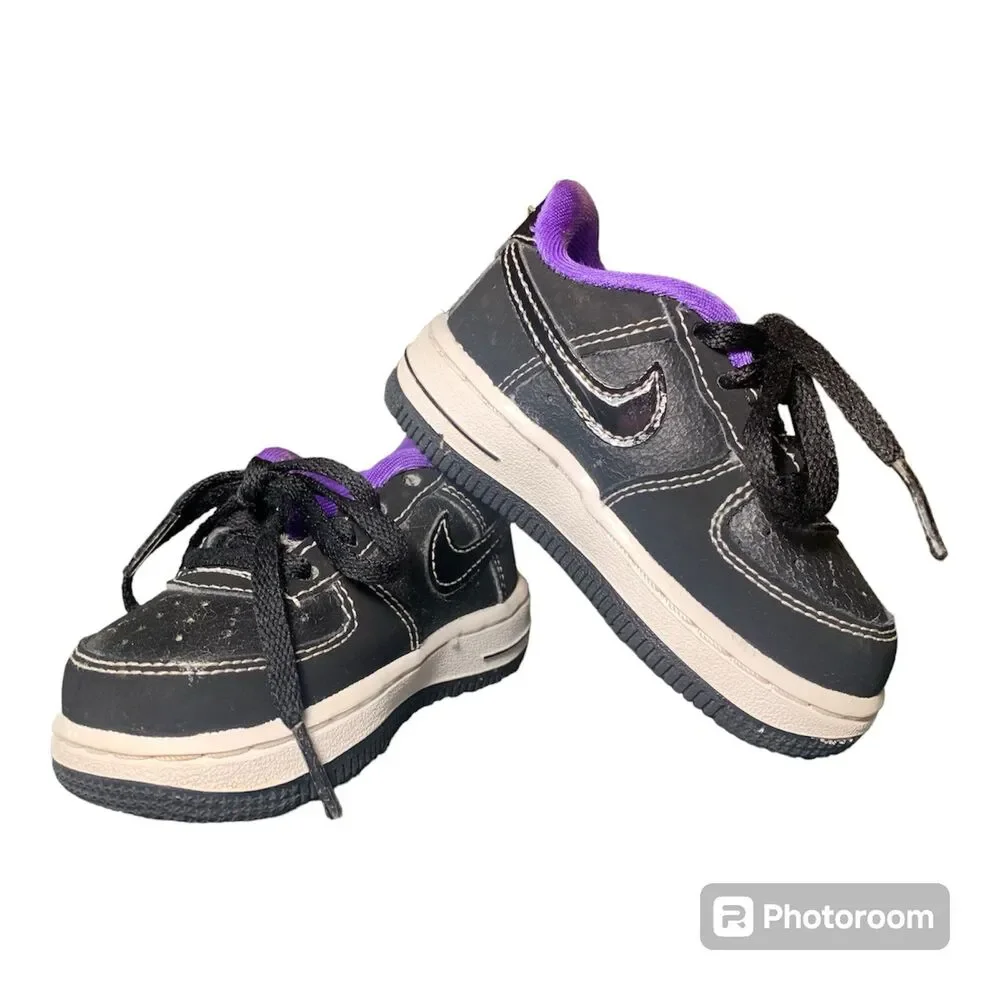 NIKE AIR FORCE 1 LOW '07 LV8 EMB WORLD CHAMPION - LAKERS Shoes